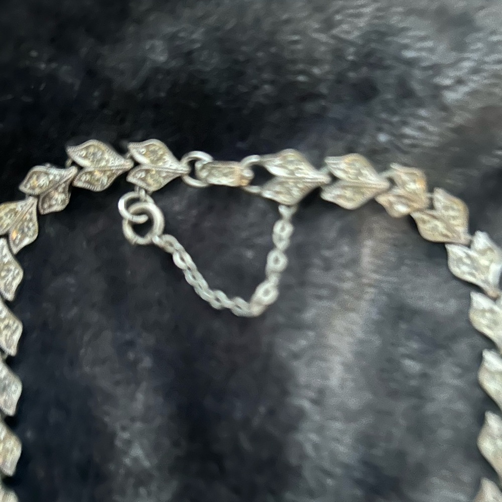Elegant Silver Leaf Necklace